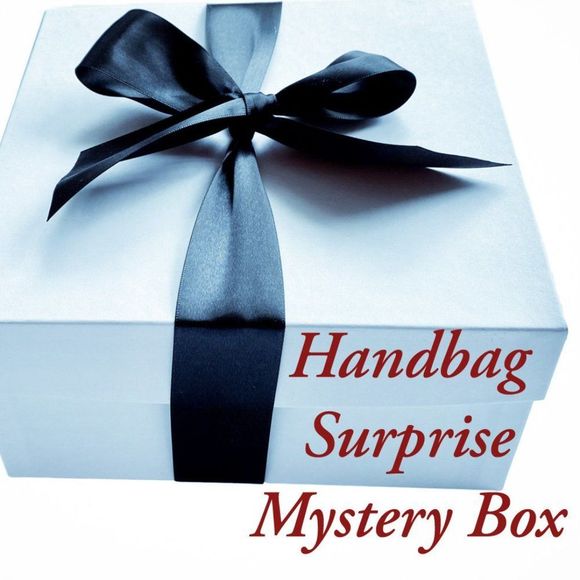 Handbag & Accessory Mystery Box - Guaranteed 3 NWT Items👝👜💼 - Picture 1 of 1